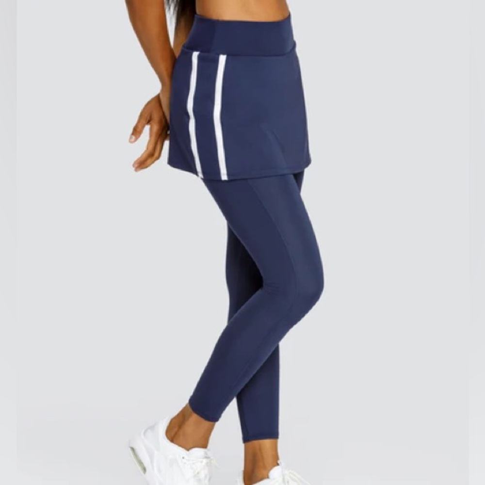 Spin it Annia leggings with built in overlay skirt